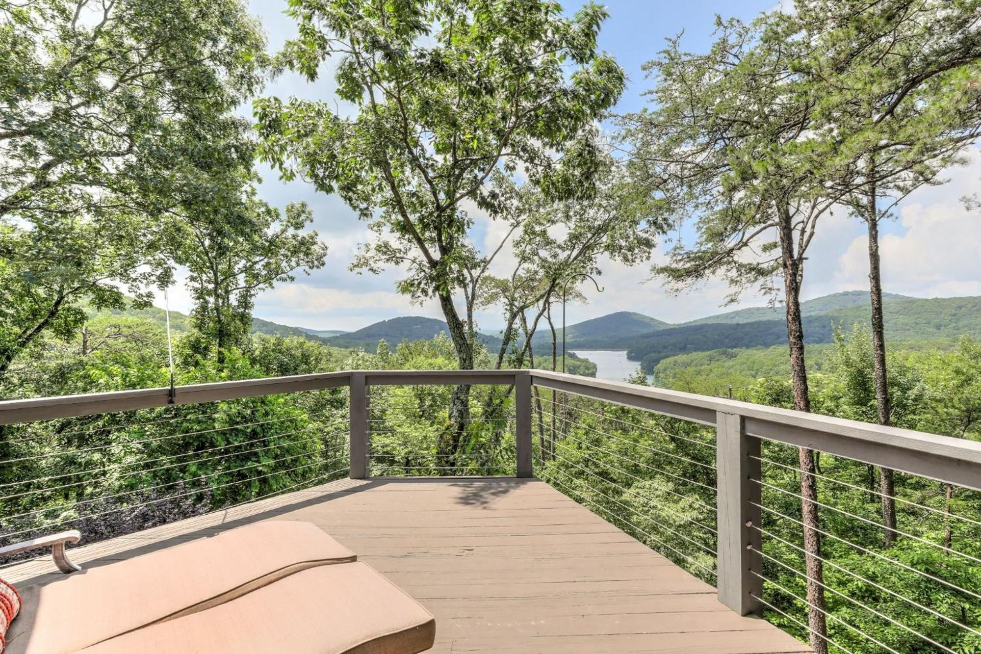 Falken Haus - Relax In Seclusion With Panoramic Lake Views Jasper Exterior foto