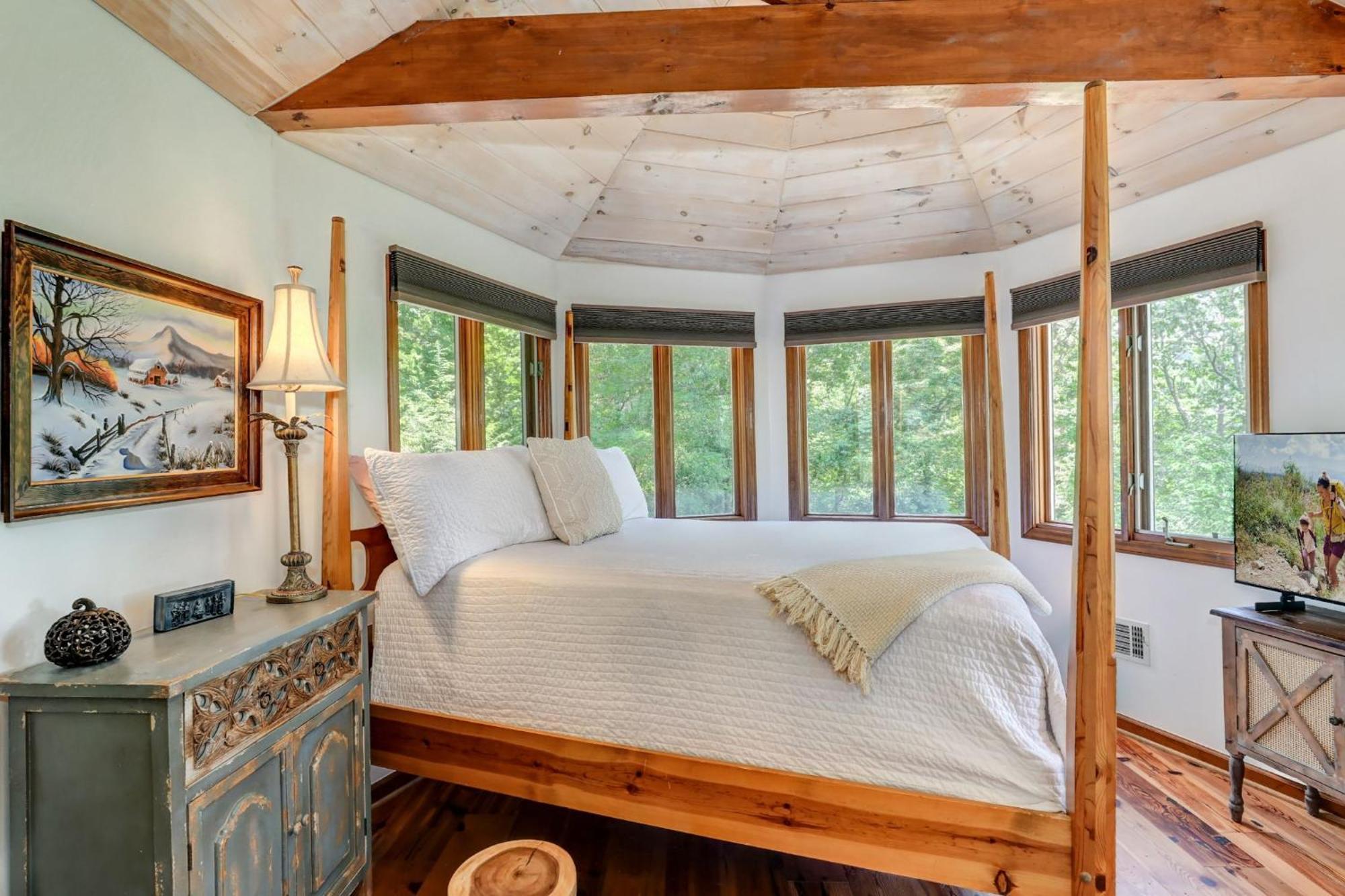 Falken Haus - Relax In Seclusion With Panoramic Lake Views Jasper Exterior foto