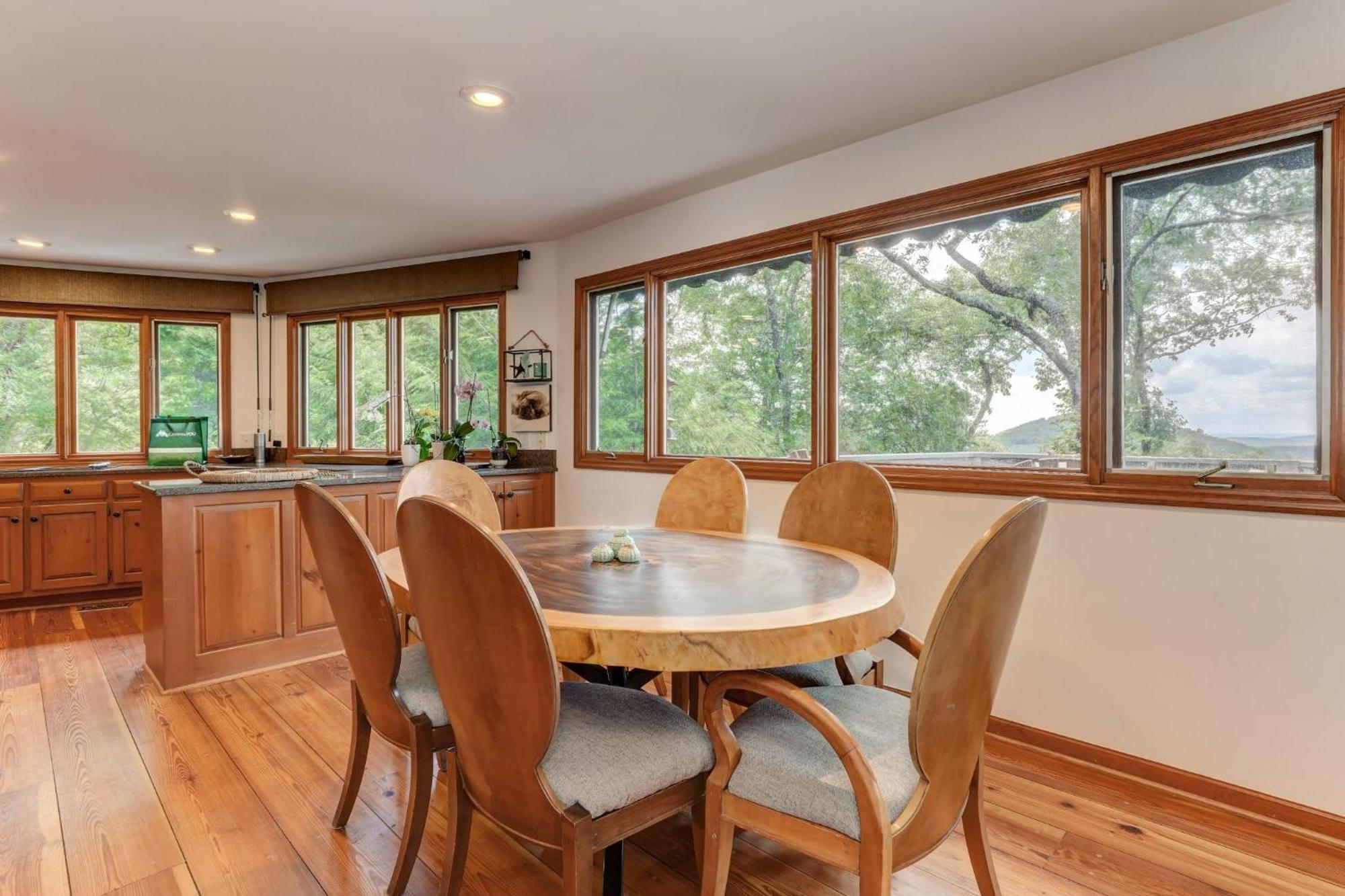 Falken Haus - Relax In Seclusion With Panoramic Lake Views Jasper Exterior foto